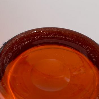 GÖSTA SIGVARD, tre vaser samt skål, glas, Lindshammar, sent 1900-tal.