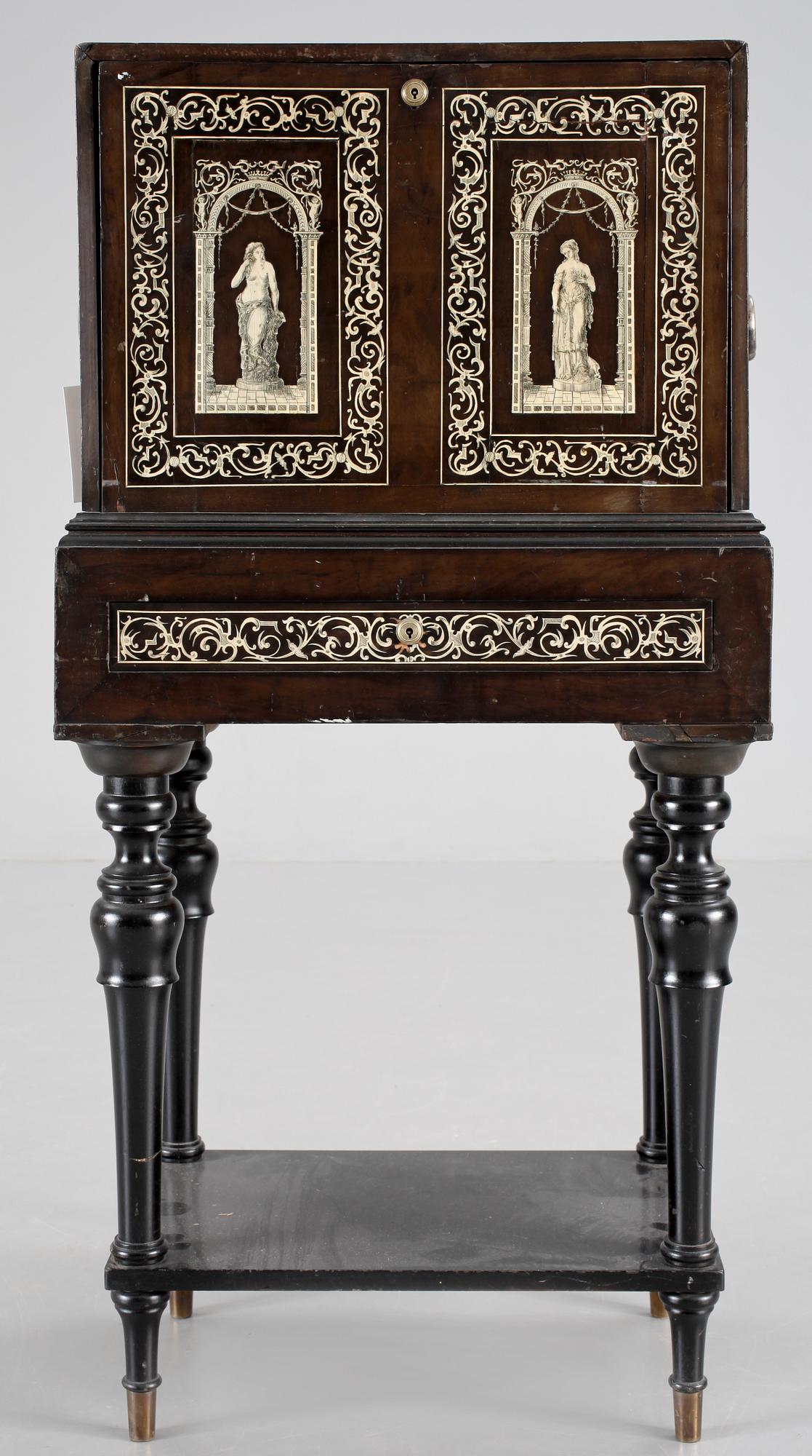 KABINETTSKÅP, troligen 1800-tal.