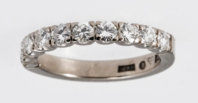 RING, vitguld 18K, diamanter, tot ca 1 ct, WA Bolin, Stockholm 1966, vikt ca 4 gram.