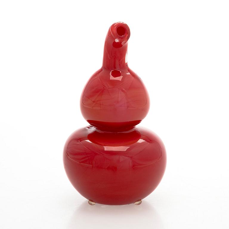 Oiva Toikka, A glass culpture, "Fruit" signed Oiva Toikka Nuutajärvi.