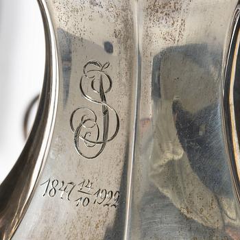 A 3-piece Swedish silver coffee service, marks of A.G. Dufva, Stockholm 1922.
