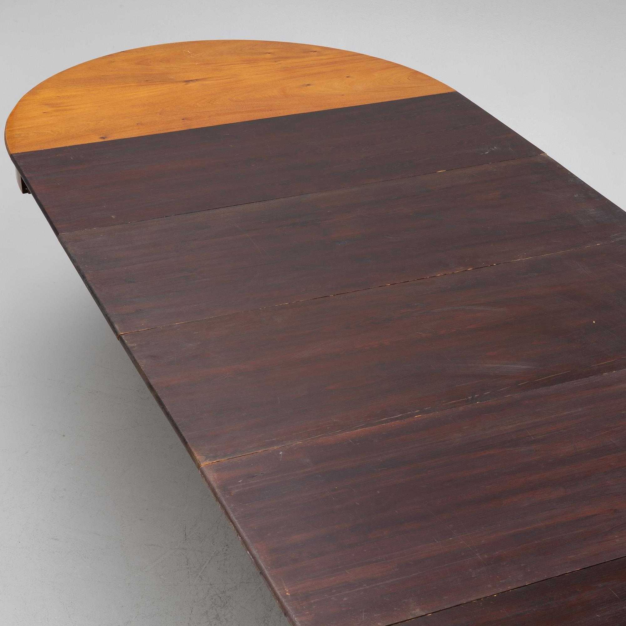 Dining table, Empire, 19th century.