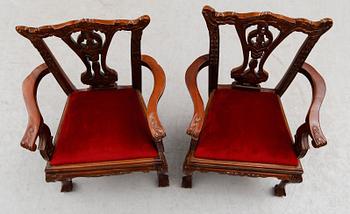 BARNSTOLAR, 1 par, karmmodell, chippendalestil, 1900-talets mitt.