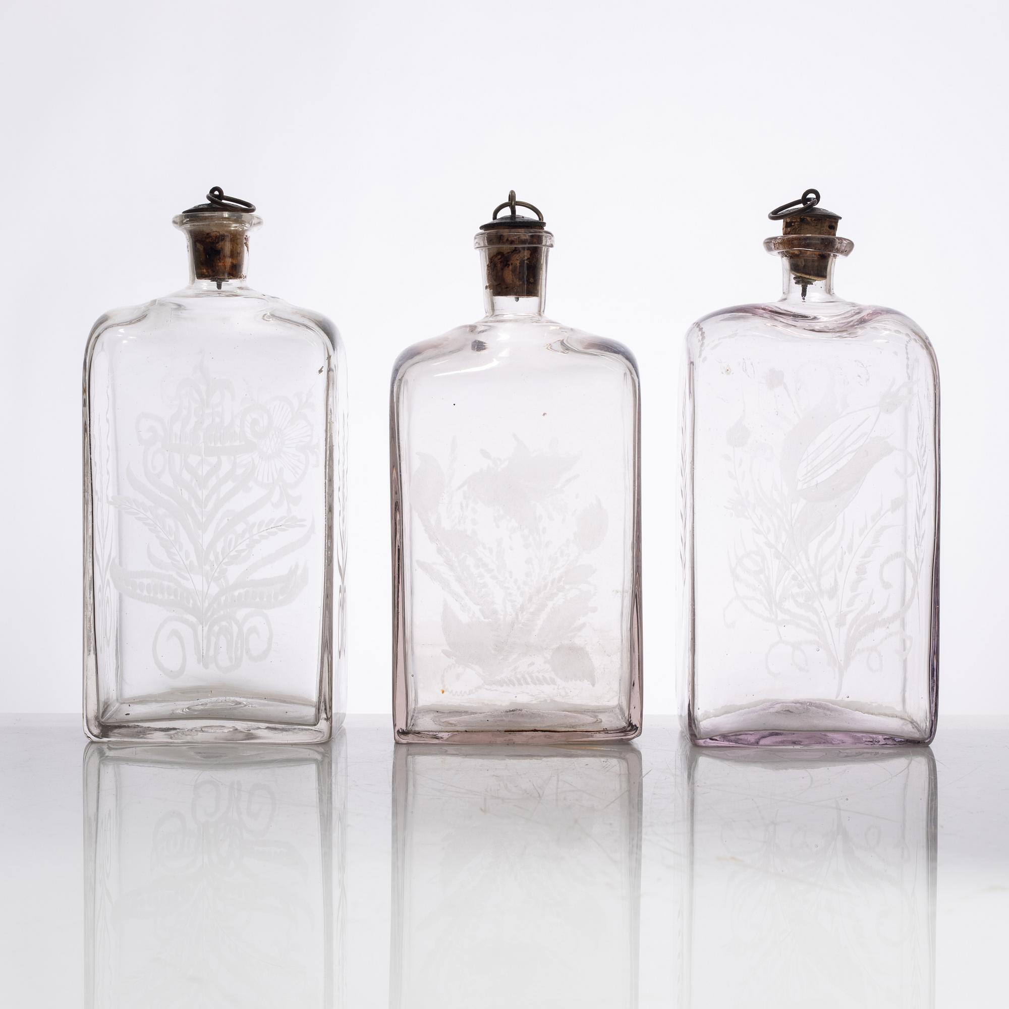 A flask box, first half of the 19th Century.