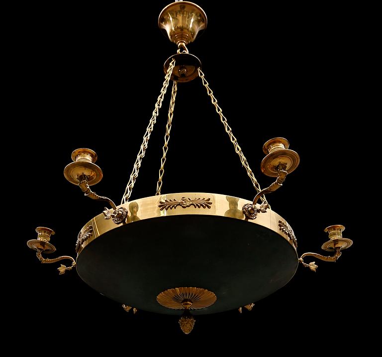 TAKAMPEL, empirestil, 1900-talets andra hälft. Höjd ca 65 cm.