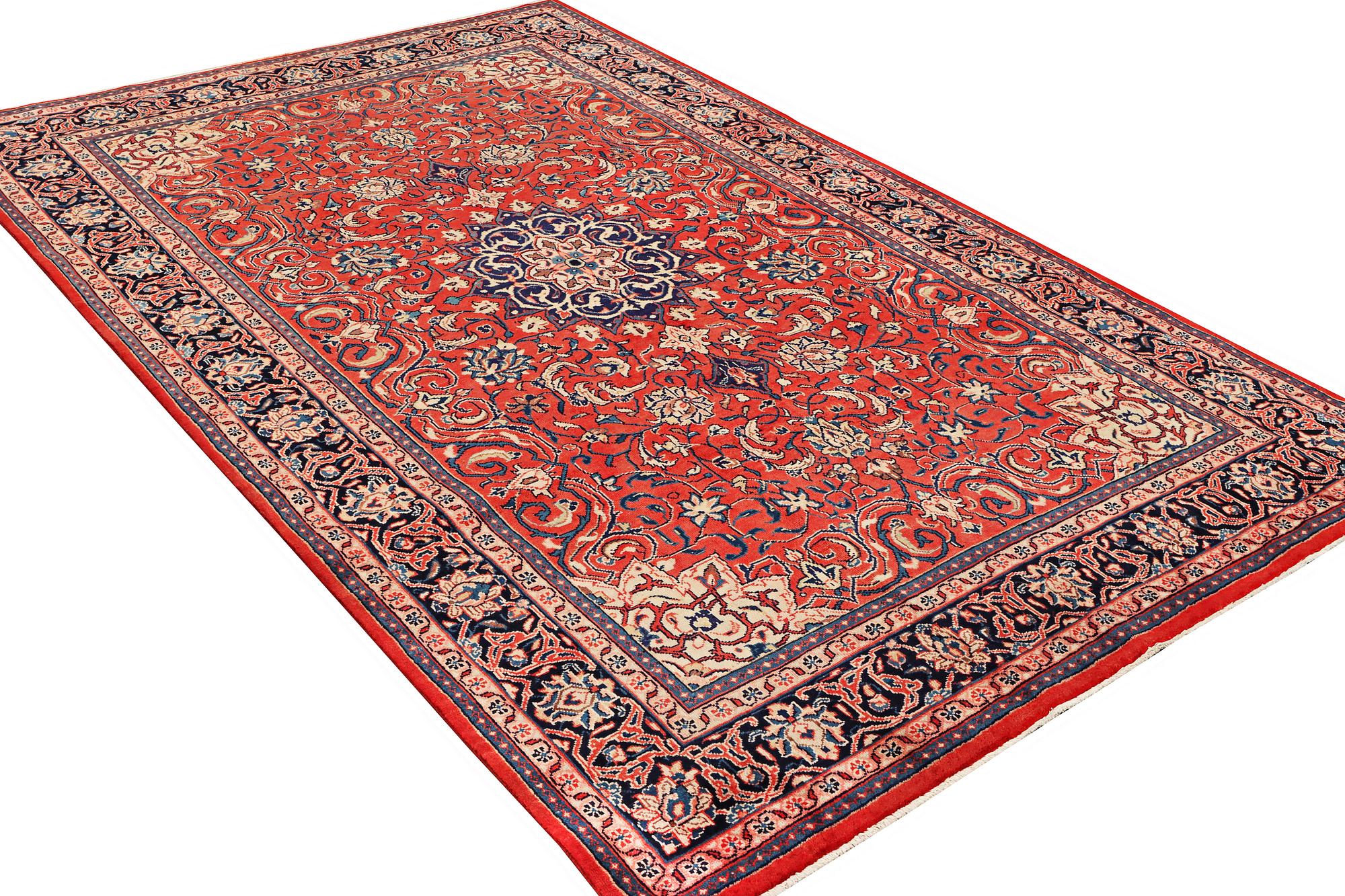 A Mahal carpet, c. 336 x 216 cm.