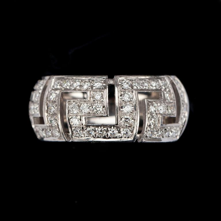 RING, vitguld 18K, "Saffo" Versace, med briljantslipade diamanter tot. 0,59 ct. 1990-tal. Vikt 7,4 g.