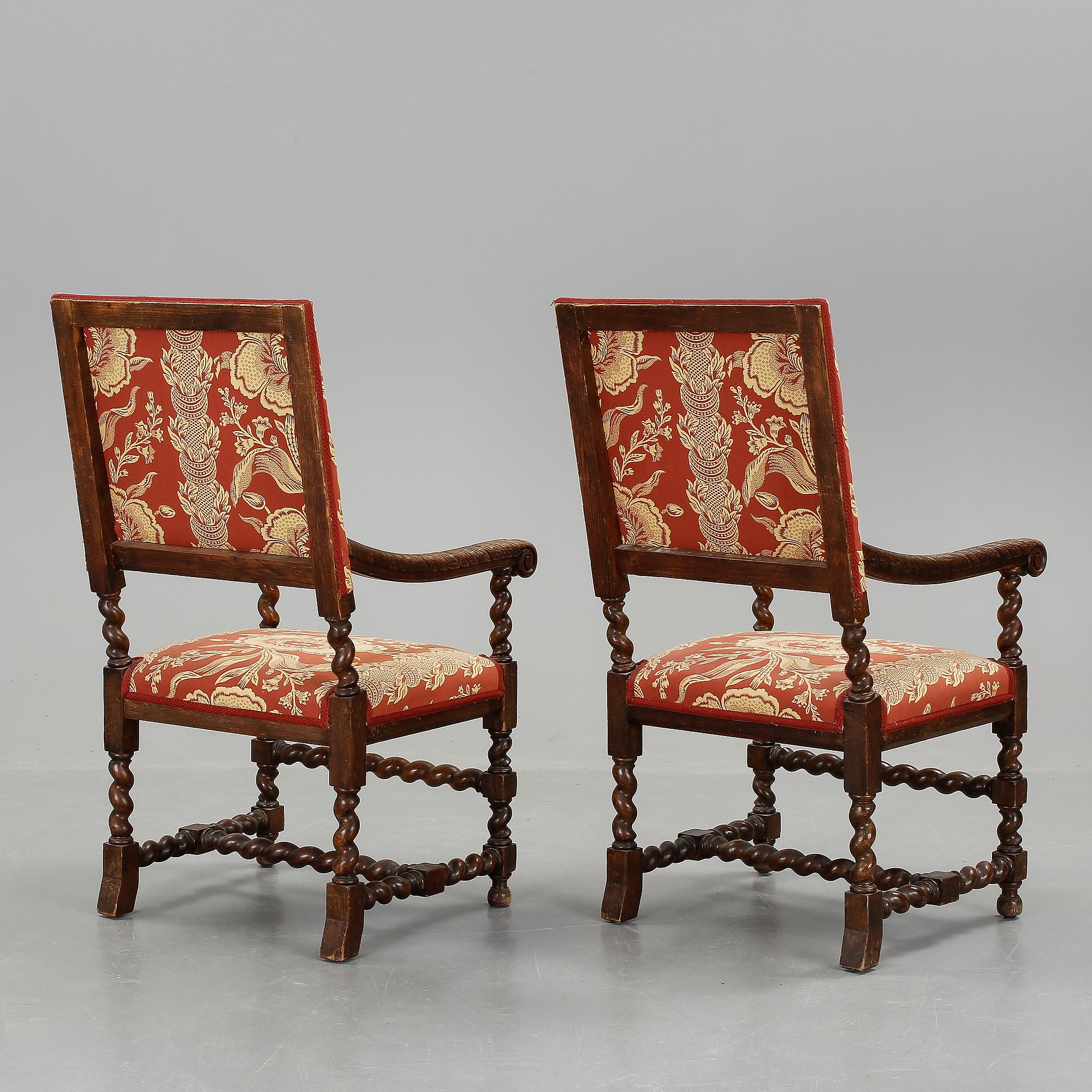 KARMSTOLAR, ett par, barockstil, 1900-talets första hälft.