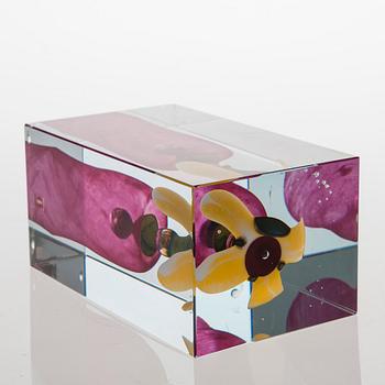 Oiva Toikka, A GLASS CUBE.