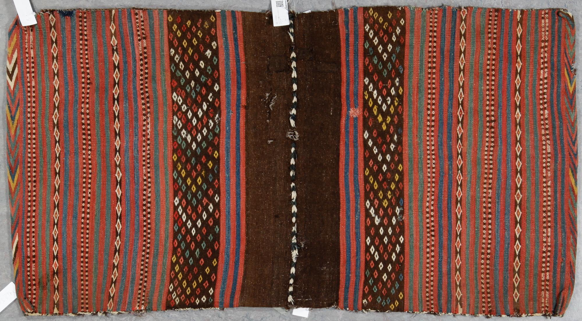 SADELVÄSKA, orientalisk, ca 163x87 cm.