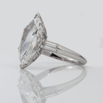 A 5.10 ct marquise-cut diamond ring. Quality E/IF according to HRD certificate.