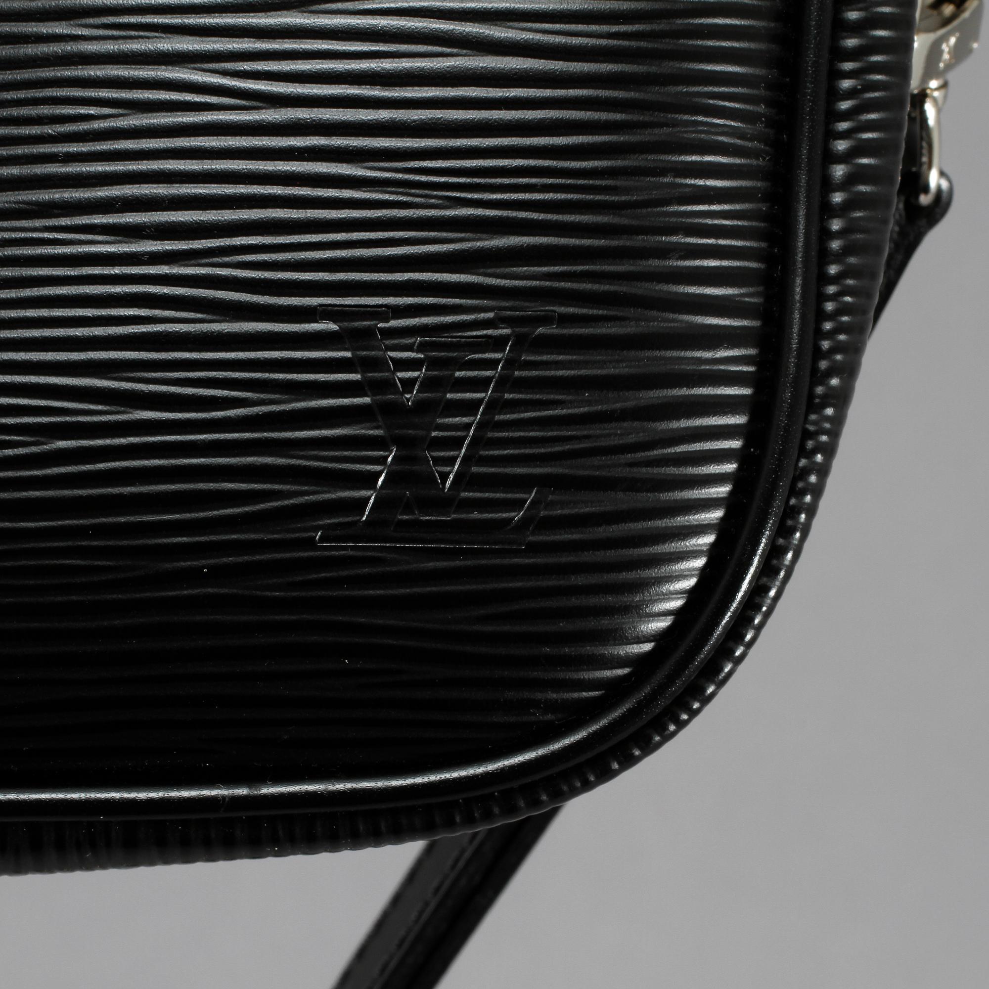 VÄSKA, Louis Vuitton.