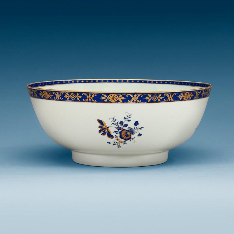 BÅLSKÅL, kompaniporslin. Qing dynastin, sent 1700-tal.
