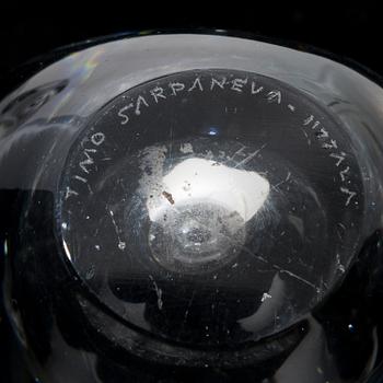 TIMO SARPANEVA, Two Glass Sculptures, "Sydän" (Heart), for Iittala, both signed.