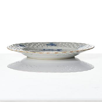 A set of 11 blue and white dessert plates, Qing dynasty, Qianlong (1736-95).