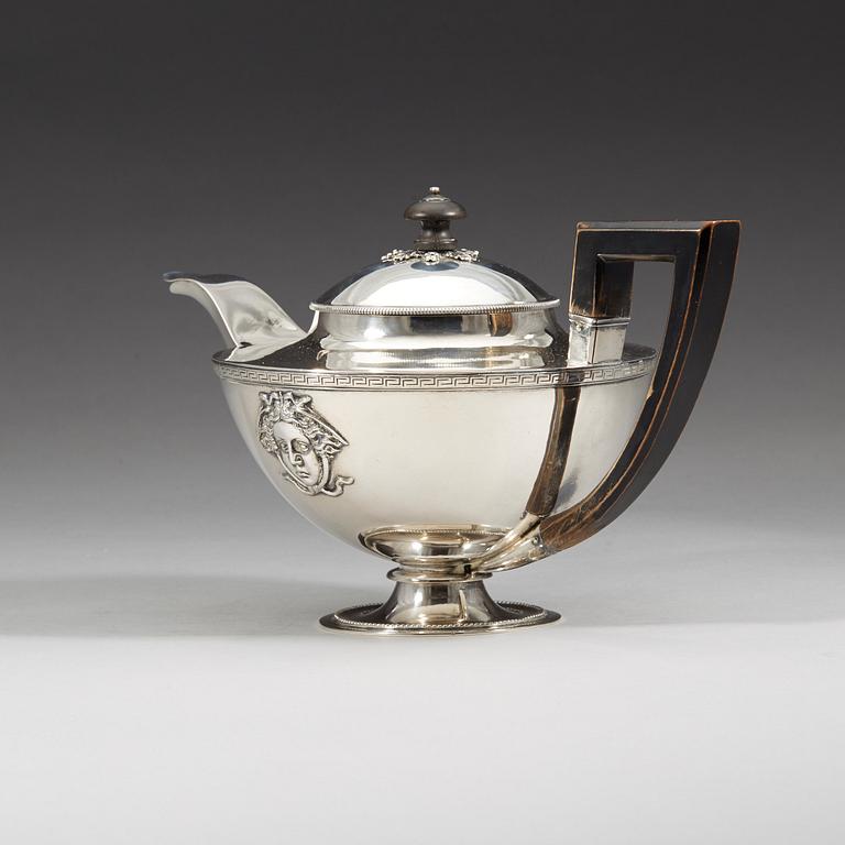 A Swedish 19th century silver tea-pot, Adolf Zethelius, Stockholm 1812.