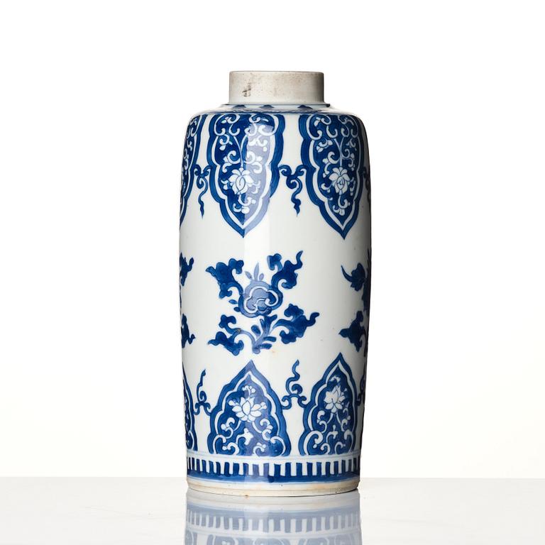 Vas, porslin, Qingdynastin, Kangxi (1662-1722).
