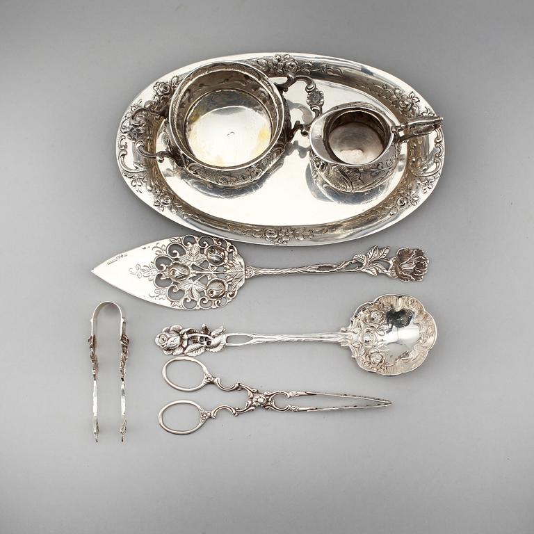 SILVERFÖREMÅL, 7 delar, svenska importstämplar, 1900-talets mitt. Total vikt ca 407 gram.