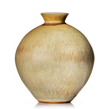 88. Berndt Friberg, a stoneware vase, Gustavsberg studio, Sweden 1967.