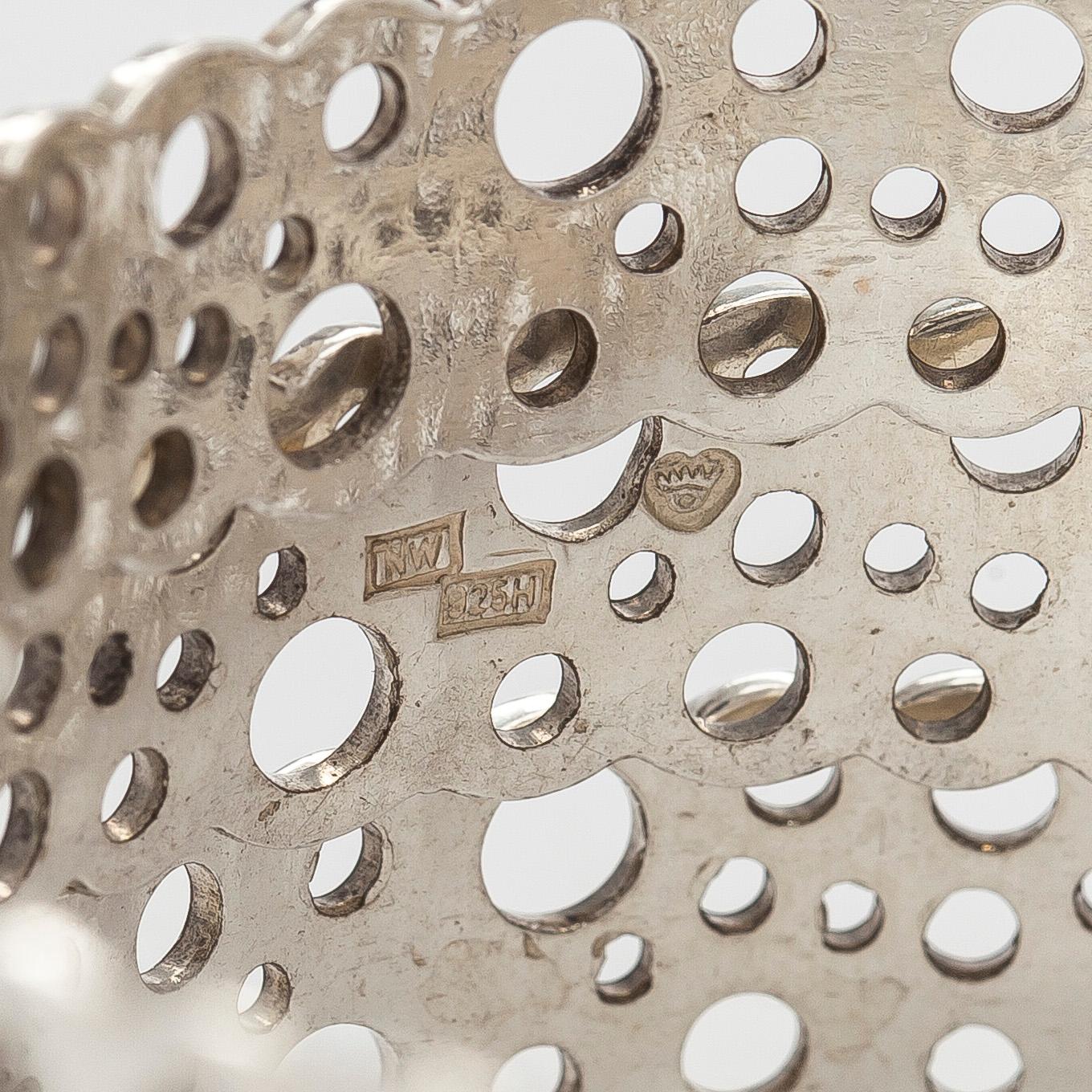 Liisa Vitali, armband, sterlingsilver, "Spets", Westerback, Helsingfors.