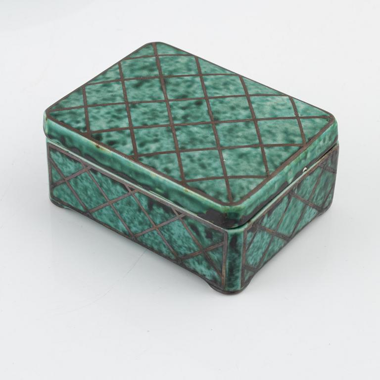 Wilhelm Kåge, vas, ask samt fat, stengods, "Argenta", Gustavsberg.