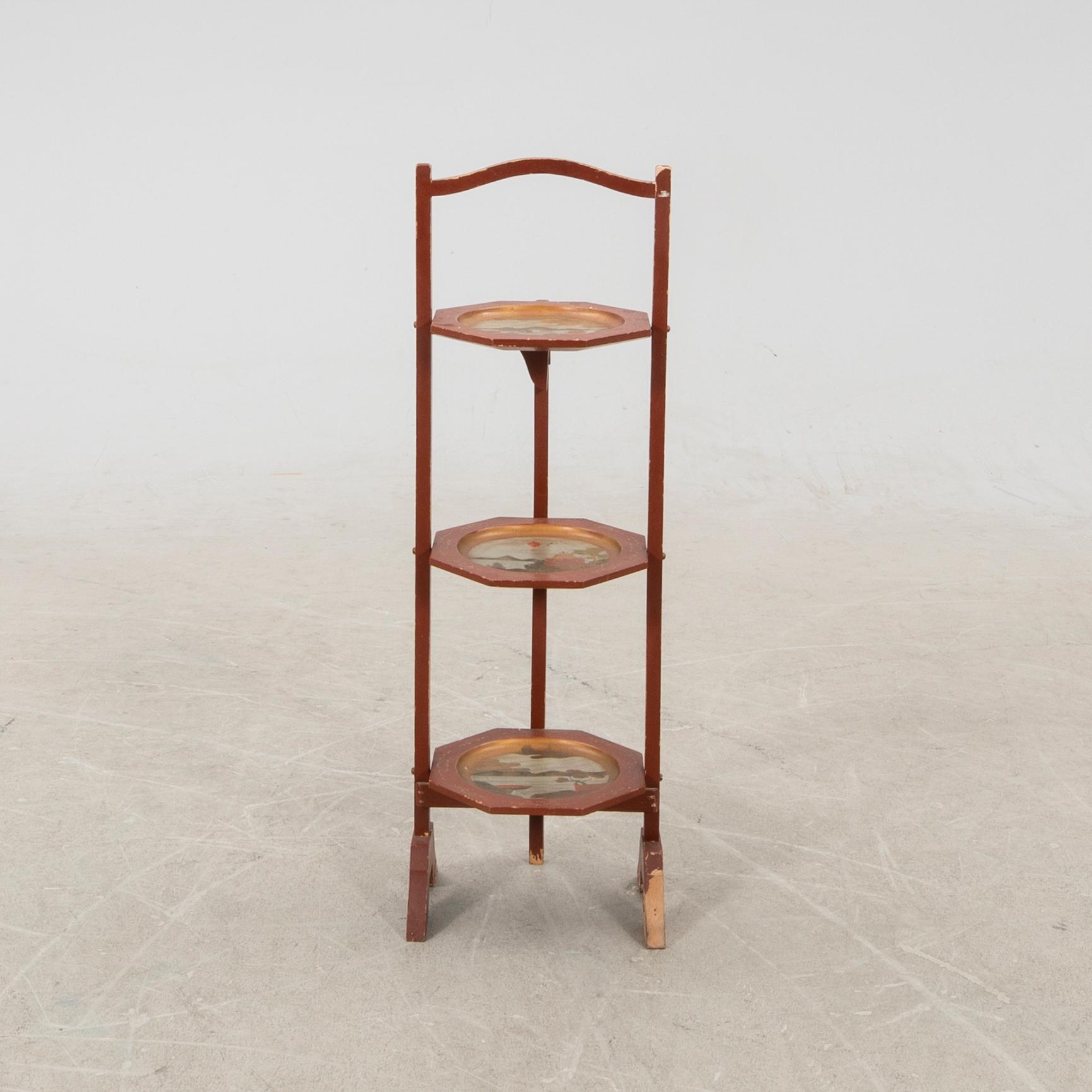 Cake stand from the beginning of the 20th century.