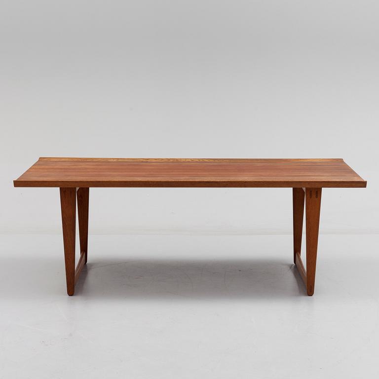 1960s Yngve Ekström coffee table veneered with teak and oak.