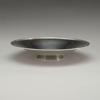 An Atelier Borgila sterling dish, Stockholm 1962.