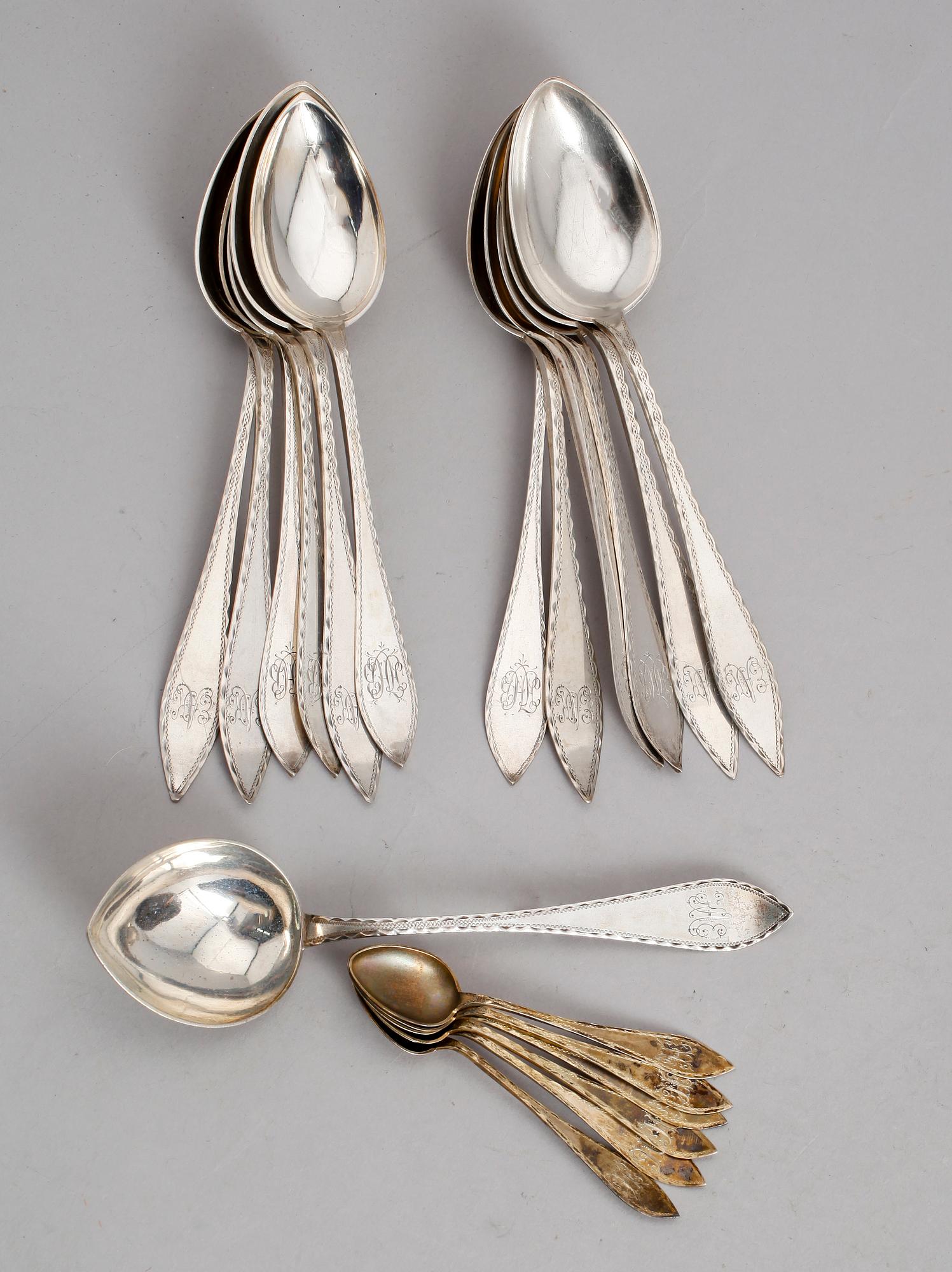 BESTICK, 19 delar snarlika, silver, sannolikt Norge. Vikt ca 402 gram.