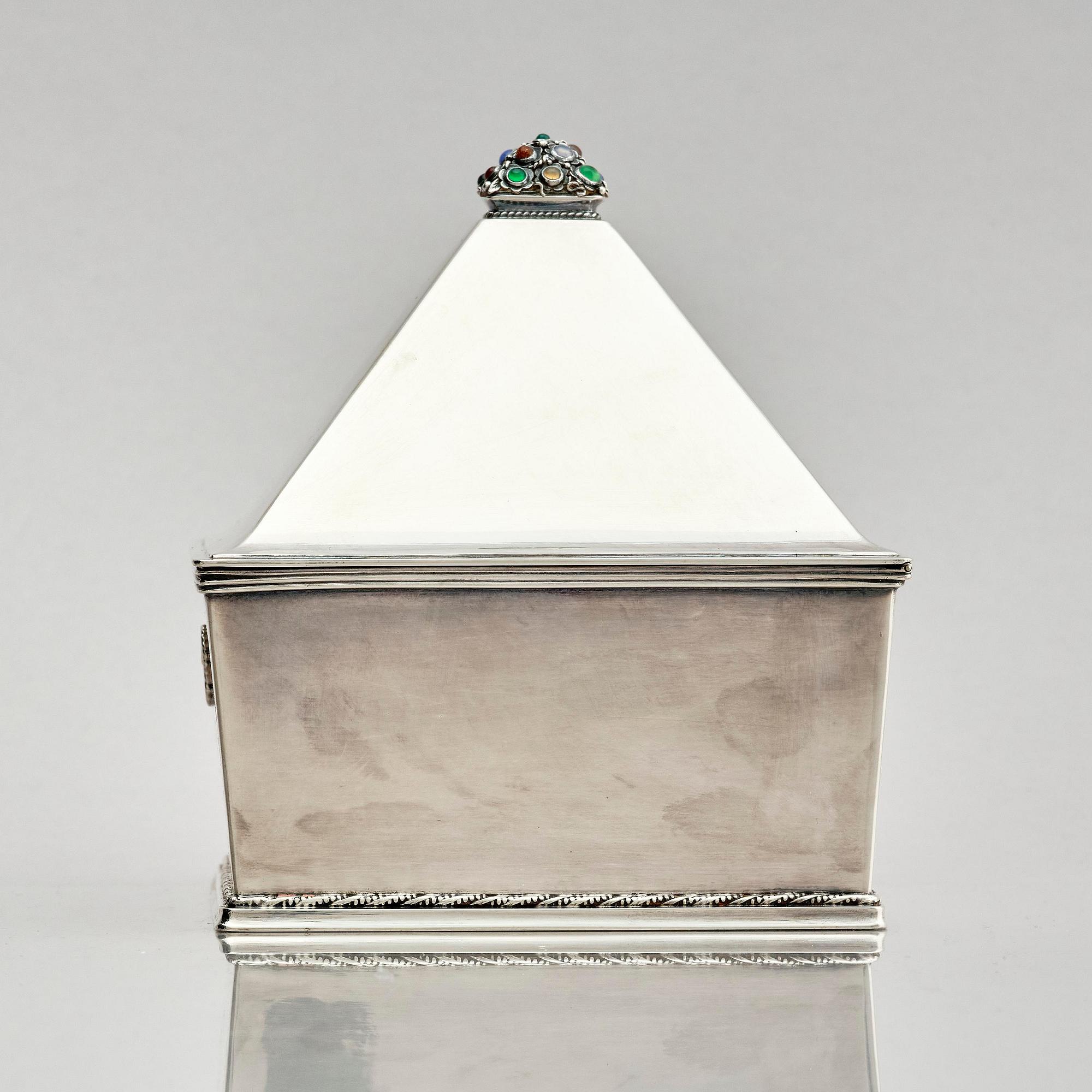 Sven-Arne Gillgren, a sterling silver box, GAB, Stockholm, Sweden 1948.