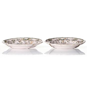 A pair of French faiance dishes, probably Moustiers, 18th/19th century.