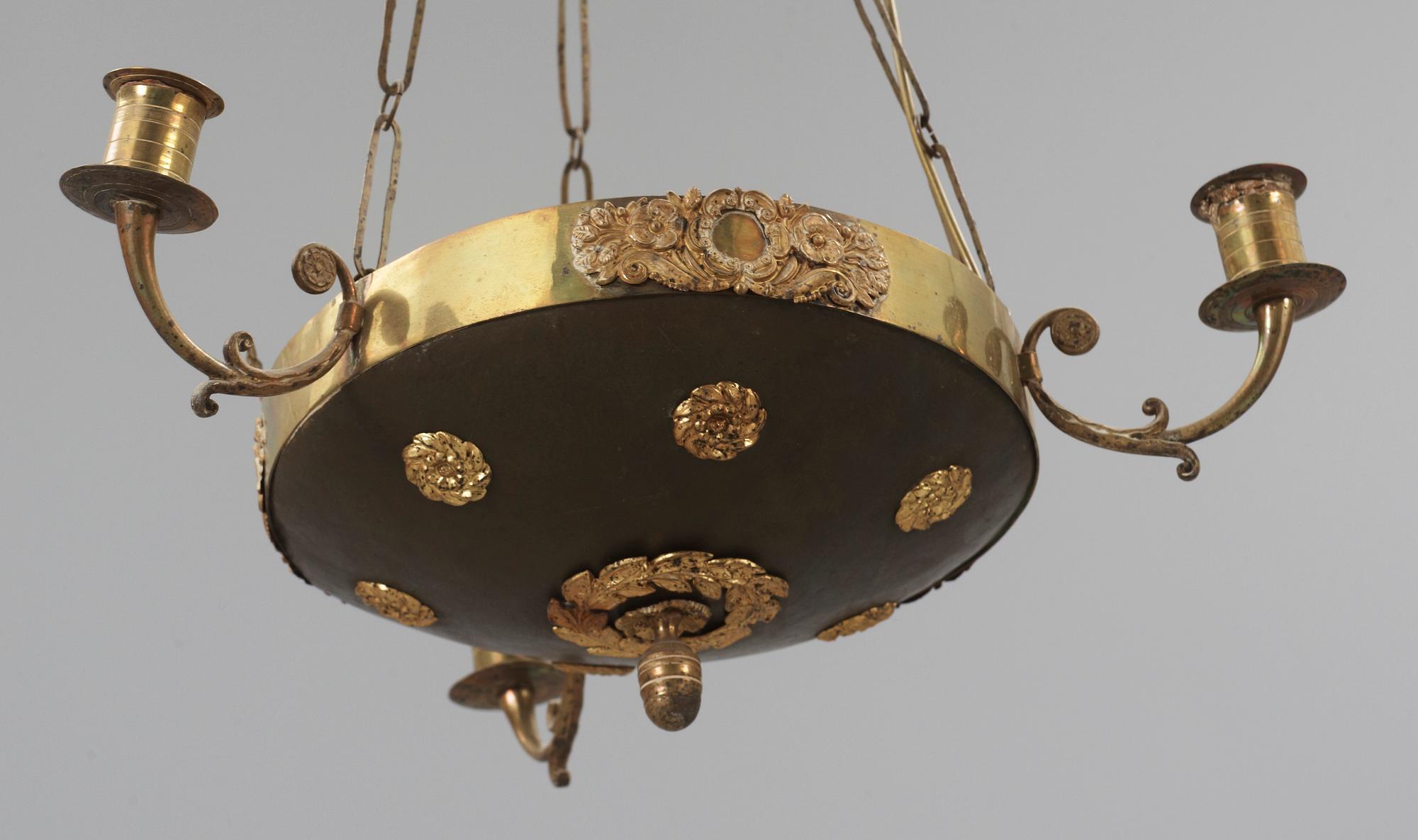 TAKAMPEL, empire, 1800-talets första hälft. Höjd ca 60cm.