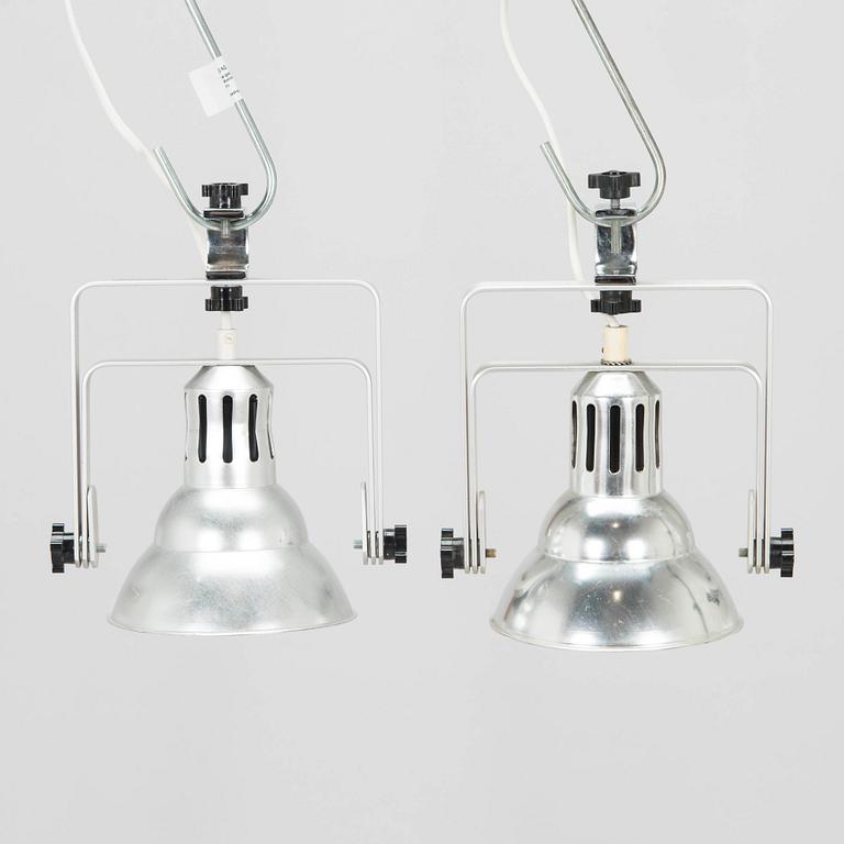 Yrjö Kukkapuro, spottivalaisimia, 2 kpl, malli 100, Haimi Oy 1970.