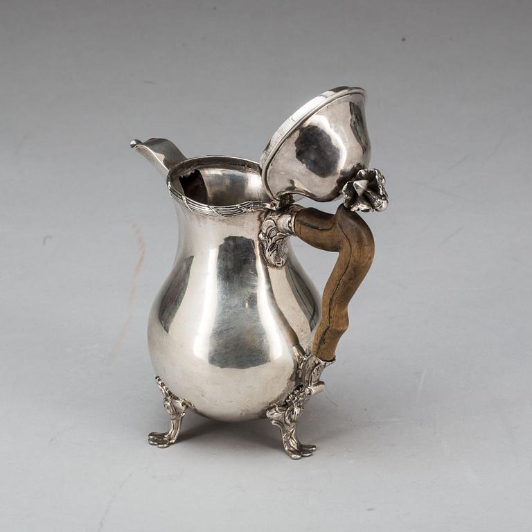 A Swedish 18th century silver coffee-/milk-jug, marks of Jacob Lampa, Stockholm 1777.