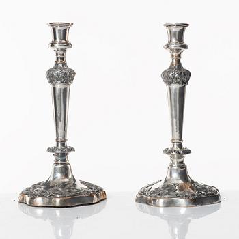 Kandelabrar/ljusstakar, ett par, nysilver, sent 1800-tal.