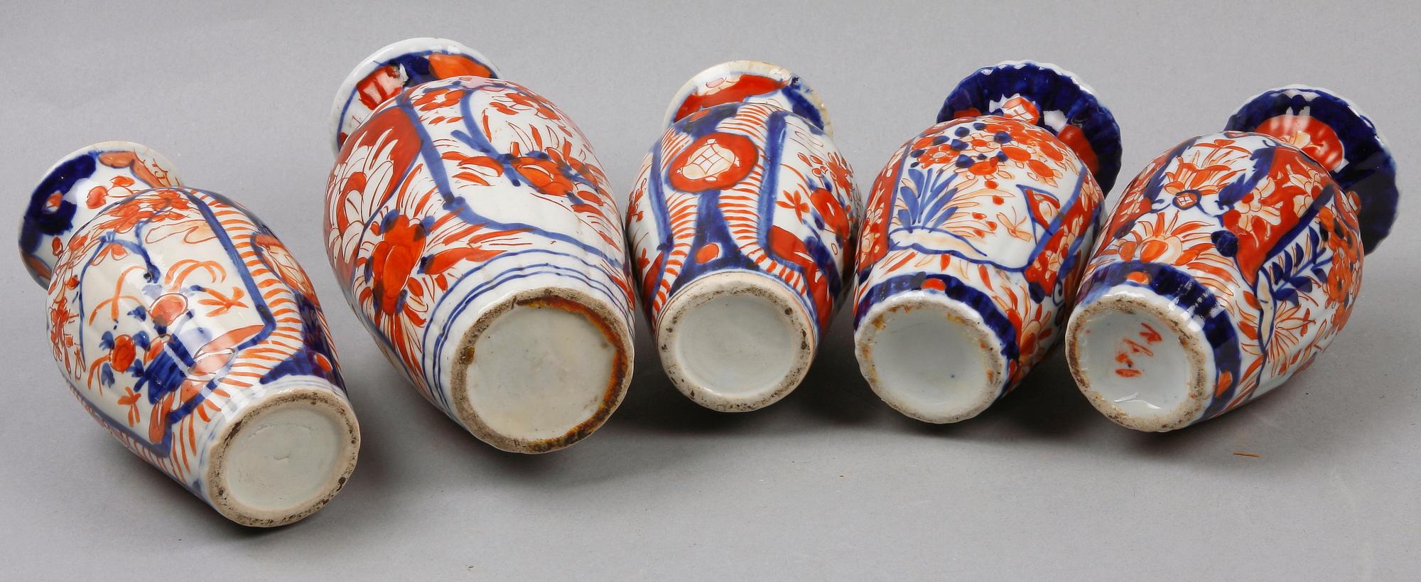 PARTI VASER, 5 st, porslin, Imari, Japan, 1800/1900-tal.