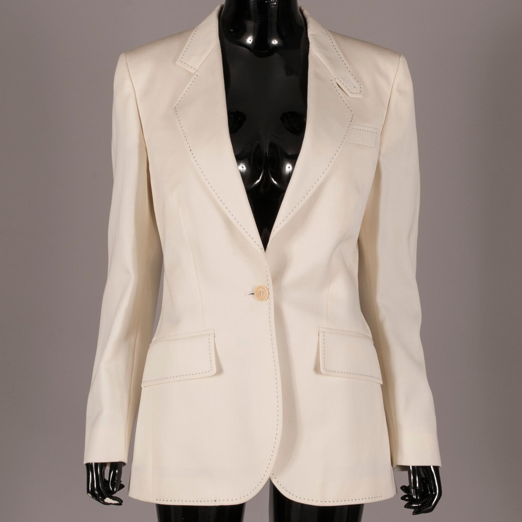 BLAZER, Chloé.