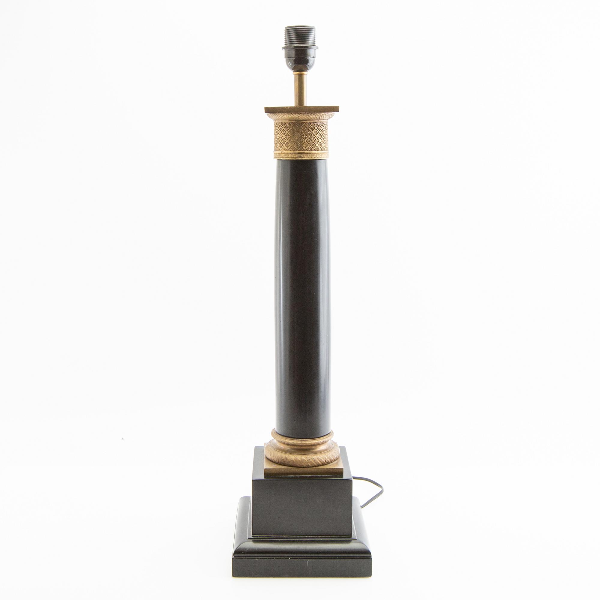 Bordslampa Empire-stil 1900-talets andra hälft.