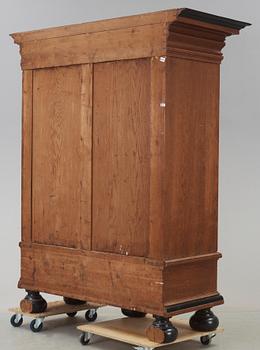 SKÅP, barockstil, 1900-talets första hälft.