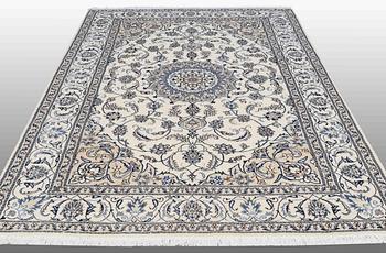 CARPET,  Nain, ca 295 x 200 cm.