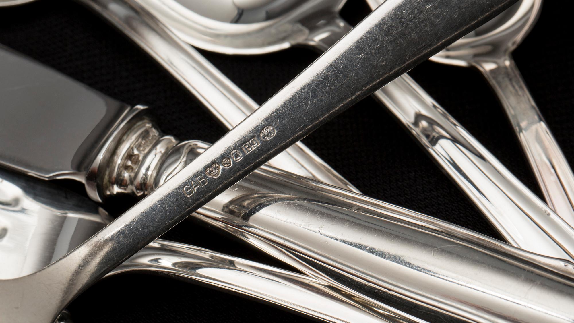 BESTICK, ca 84 dlr, "Chippendale", GAB, Stockholm, 1900-talets senare del, silver, totalvikt ca 2800 g.