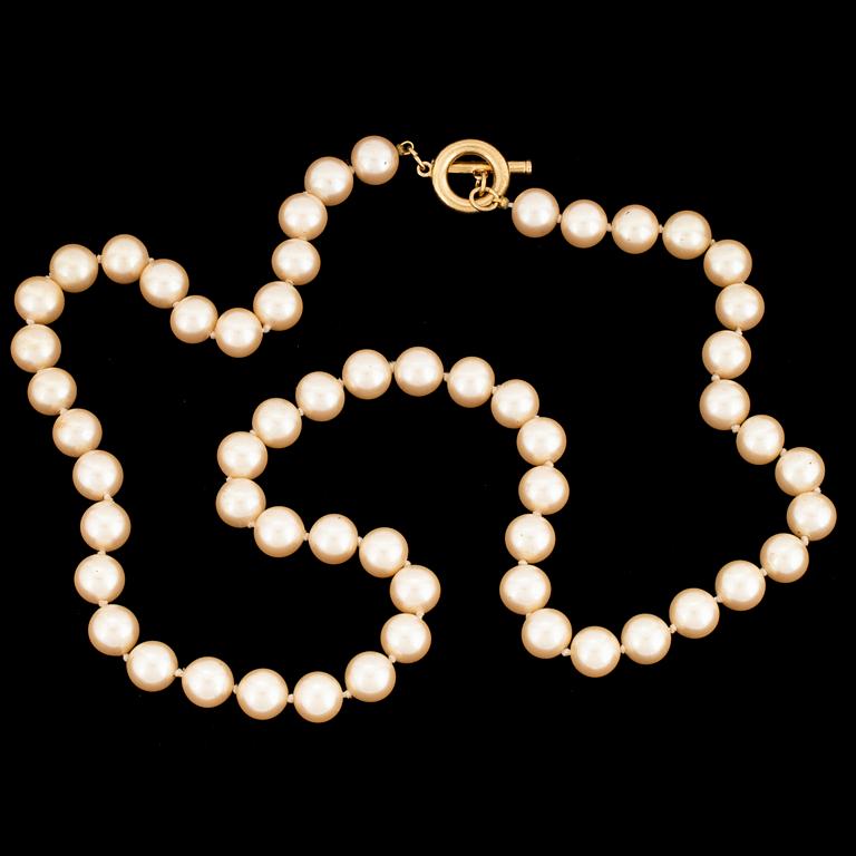 GIVENCHY, a faux pearl necklace.