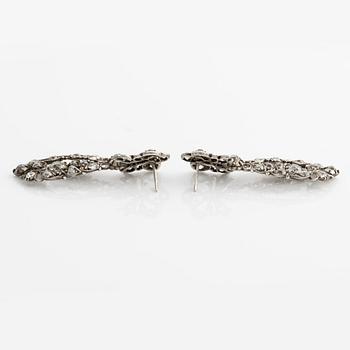 Earrings, one pair, silver with old-cut diamonds.