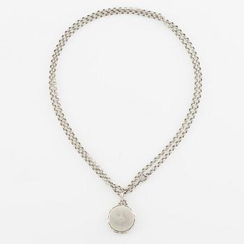 Medallion with photo compartment, with chain, silver.