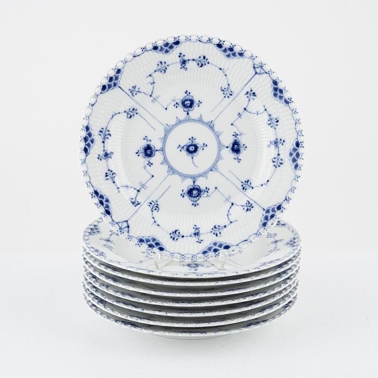 Royal Copenhagen, eight porcelain plates 'Musselmalet Full Lace, Denmark.