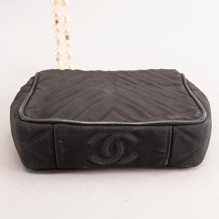 Chanel, bag / evening bag, 1990s.