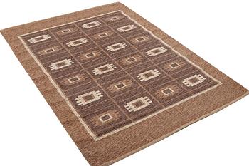 A flat weave carpet, c. 235 x 169 cm.