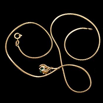 SMYCKESET, 2 delar, 18k guld besatt med smaragder och diamanter, ca 0.3 ct. Total vikt ca 11,3 g.