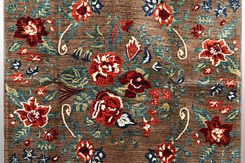 Matta, Karabakh Ariana, ca 241 x 176 cm.