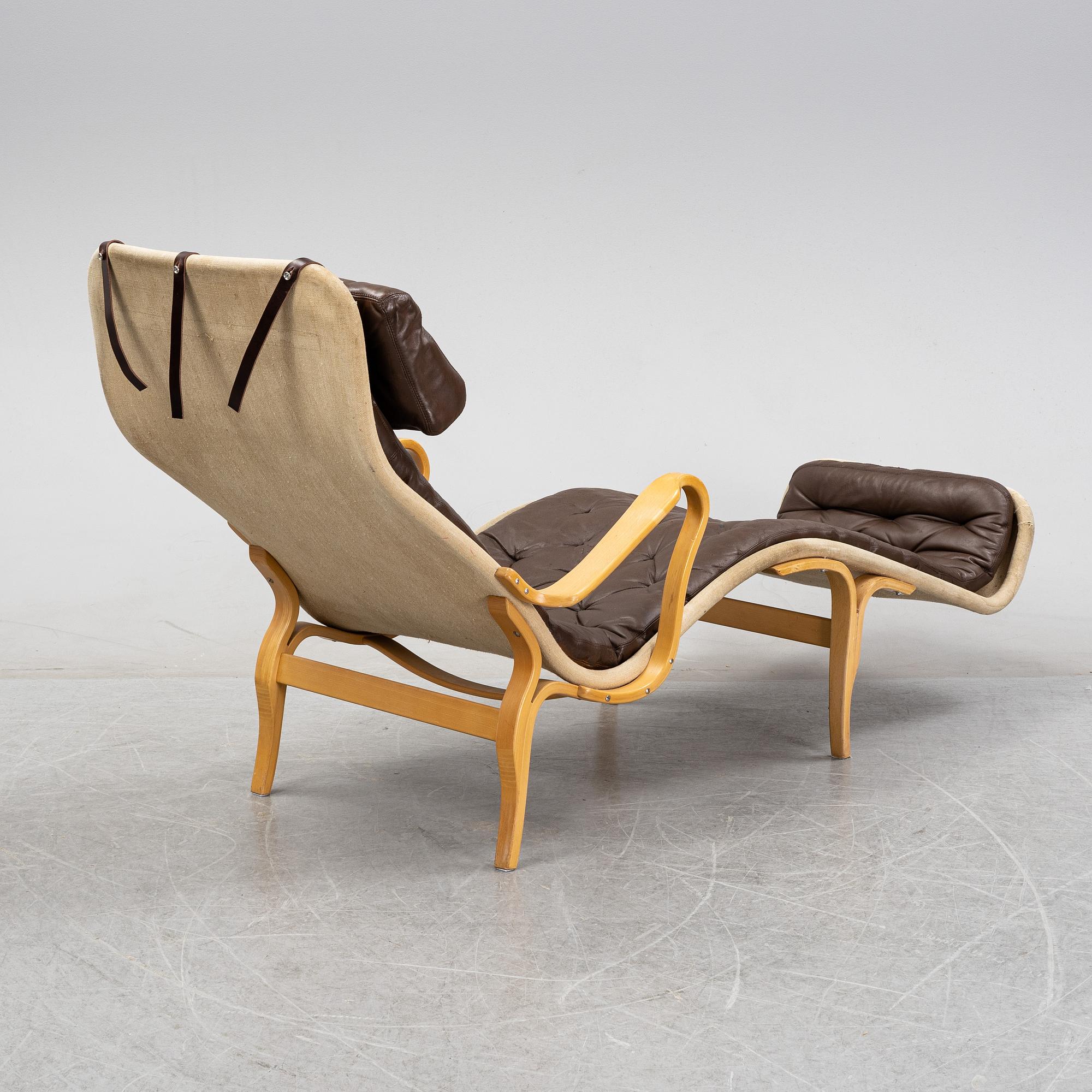 Bruno Mathsson, a 'Pernilla 3' beech recliner, Dux, 1980's.